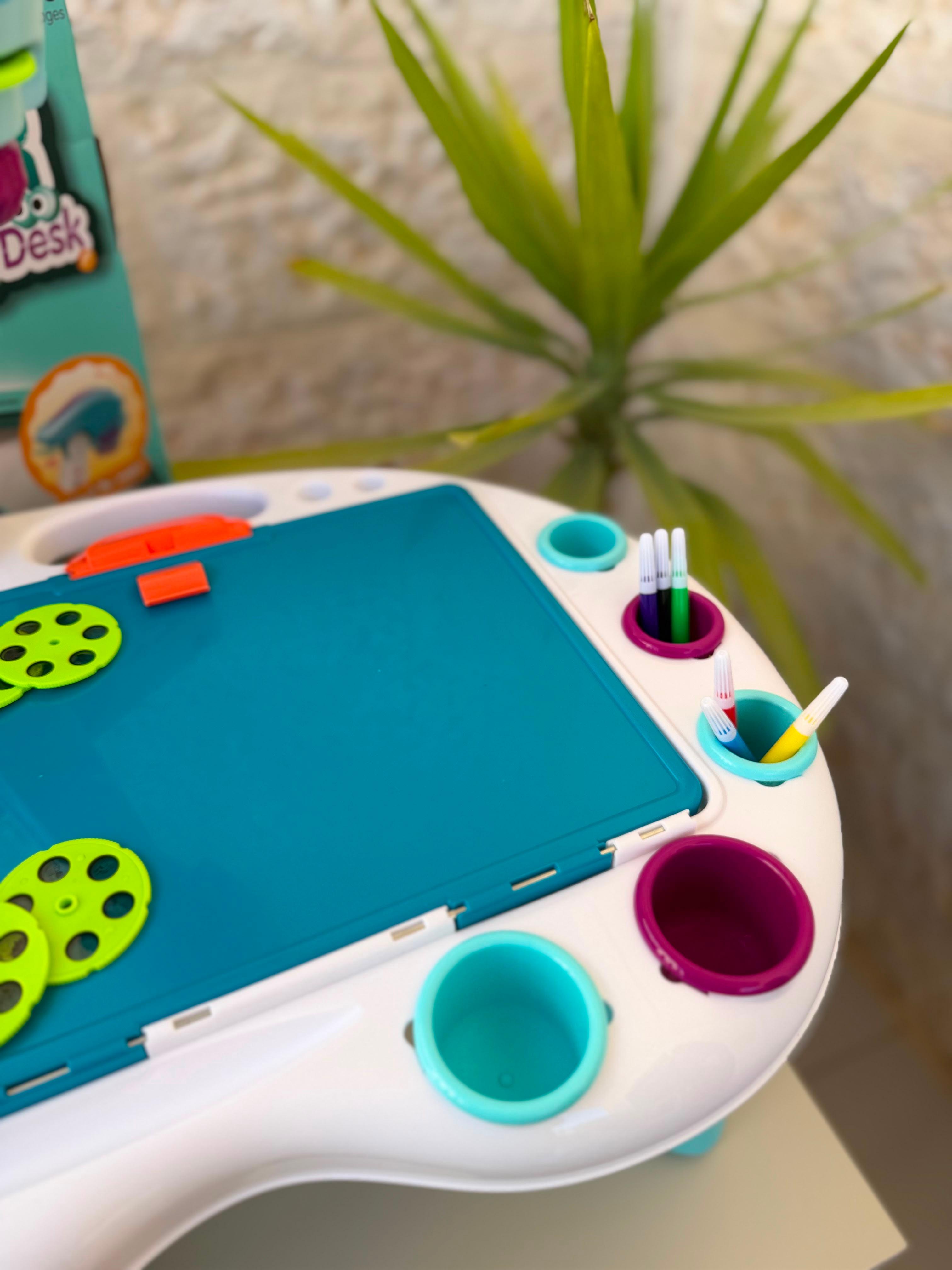 طاولة رسم تعليمية للأطفال مع بروجكتور