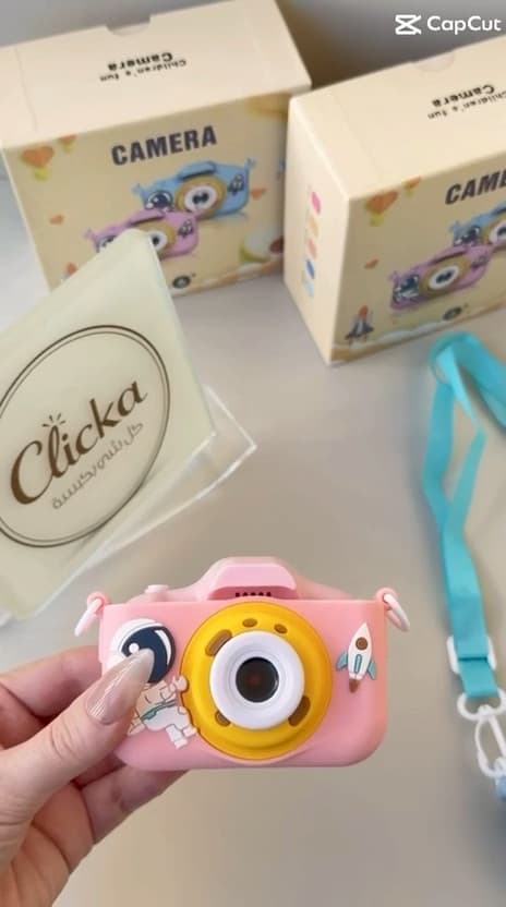 Kids Digital Camera with Astronaut Design video 5