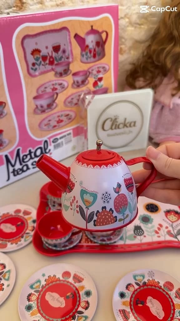 Kids Metal Tea Set video 5
