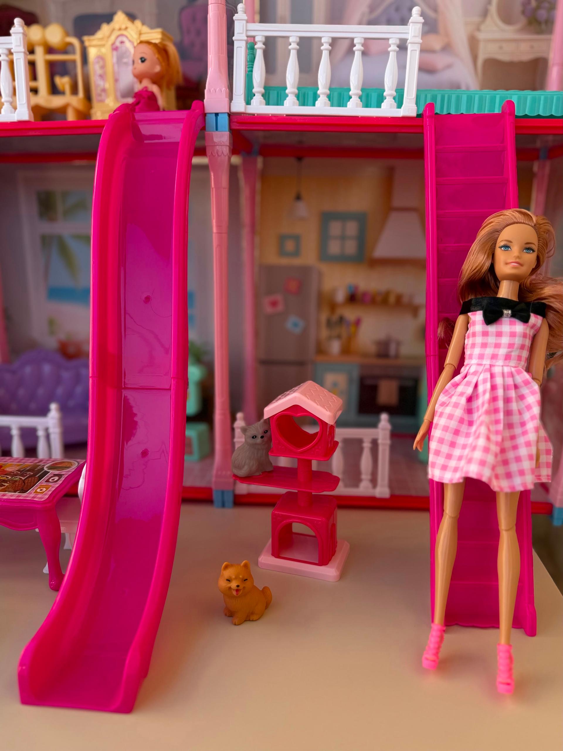 Deluxe Dollhouse with Doll and Accessories, 182 Pieces