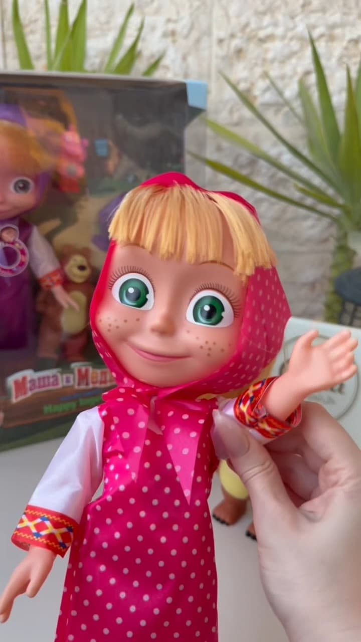 Masha and the Bear Set, Doll with Bear video 5